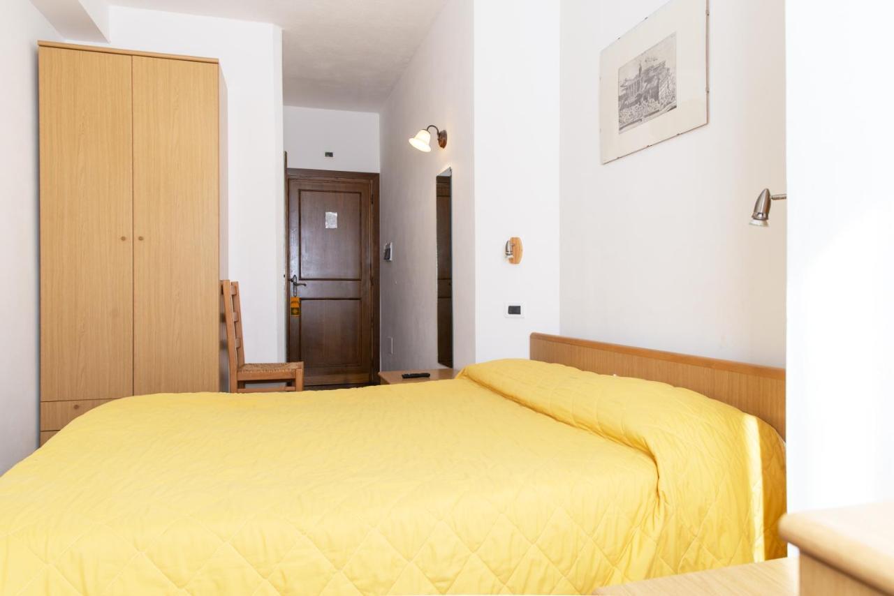 Arco Del Vento Hotel Assisi Bagian luar foto